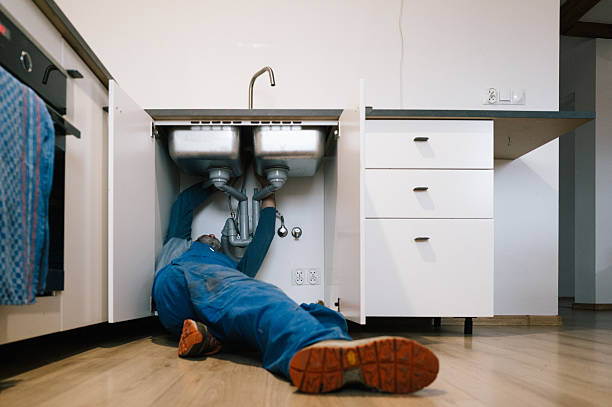 Professional Leak Detection technician working in Felt, OK